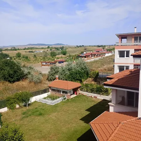 Apartment 3 Emilia Romana Ravda